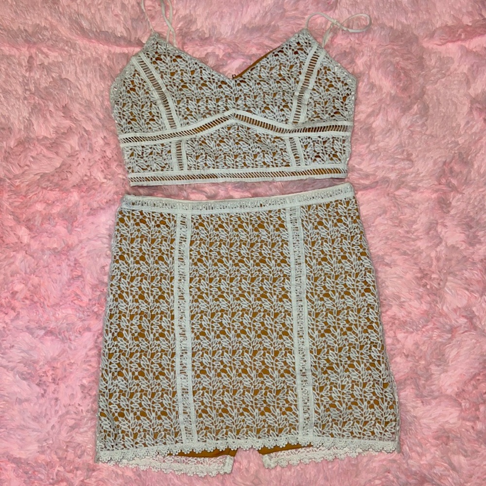 2 piece set by Kendall and Kylie